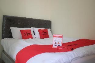 Reddoorz Plus Near Mall Ciputra Джакарта Номер фото